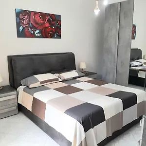 La Casa Di Nino , Portici Italia