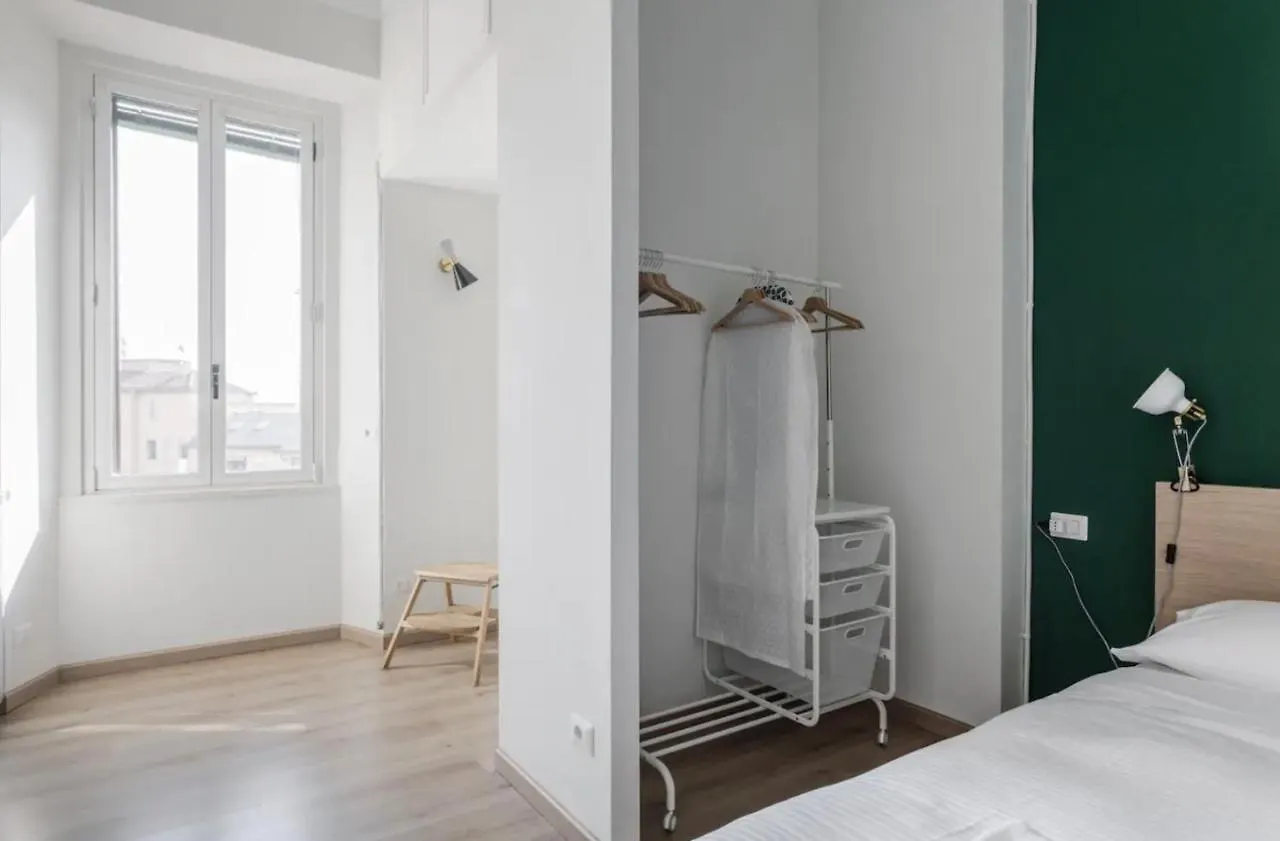 Minimal And Charming Studio In Isola District-Via Farini Appartement Milaan